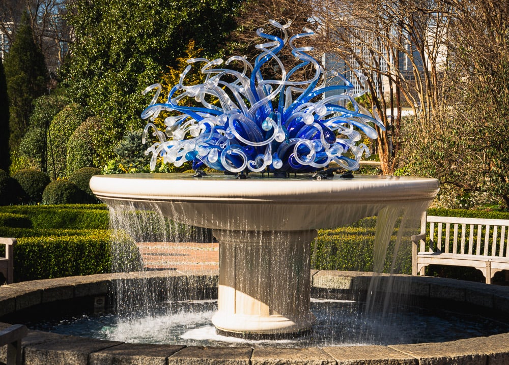 Dale Chihuly's Parterre Fountain Installation